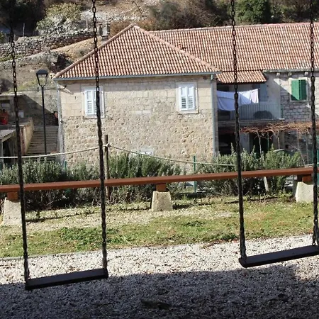 House Toncica * Dol (Brac)